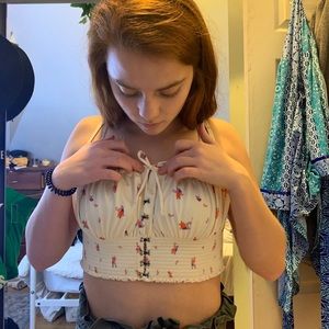 Floral strapped cropped top